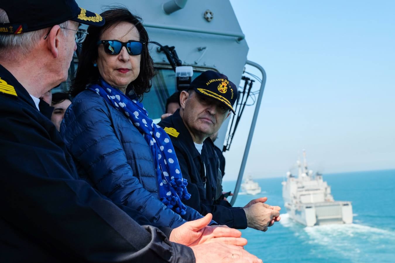 FOTOS: La ministra de Defensa participa en las maniobras Gruflex-20 en la Bahía de Cádiz