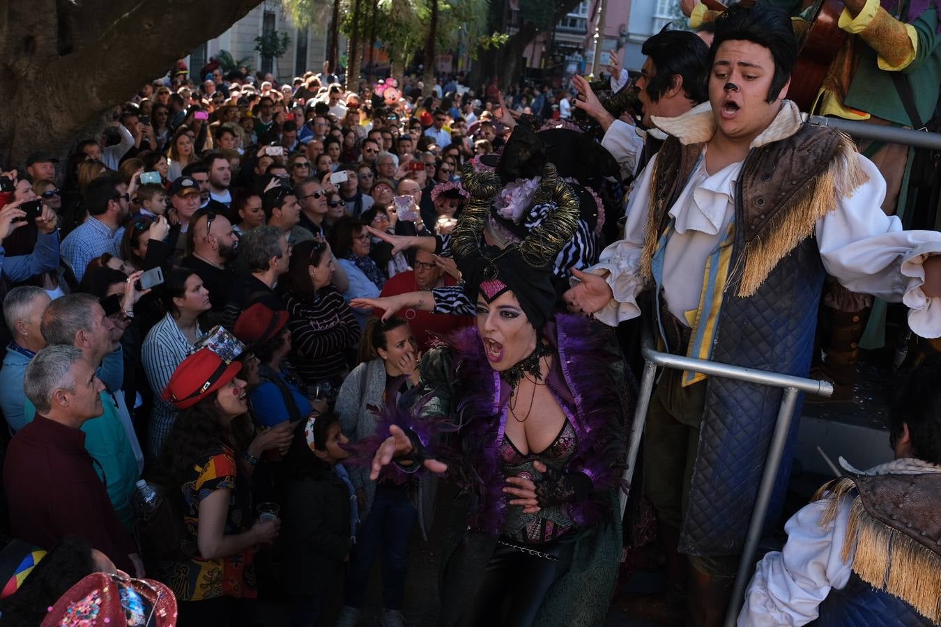 FOTOS: Lunes de coros en el Carnaval de Cádiz 2020