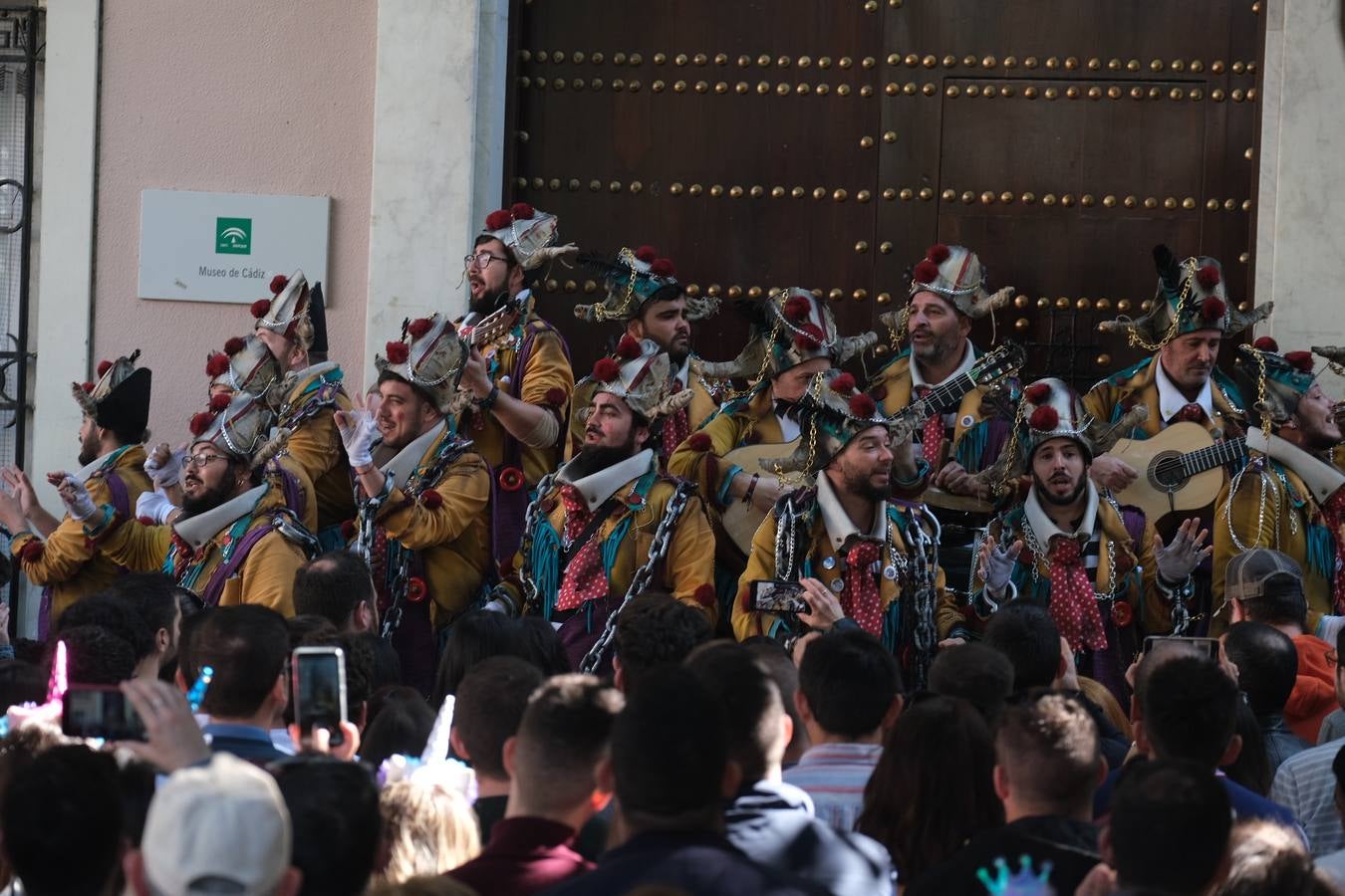 FOTOS: Lunes de coros en el Carnaval de Cádiz 2020