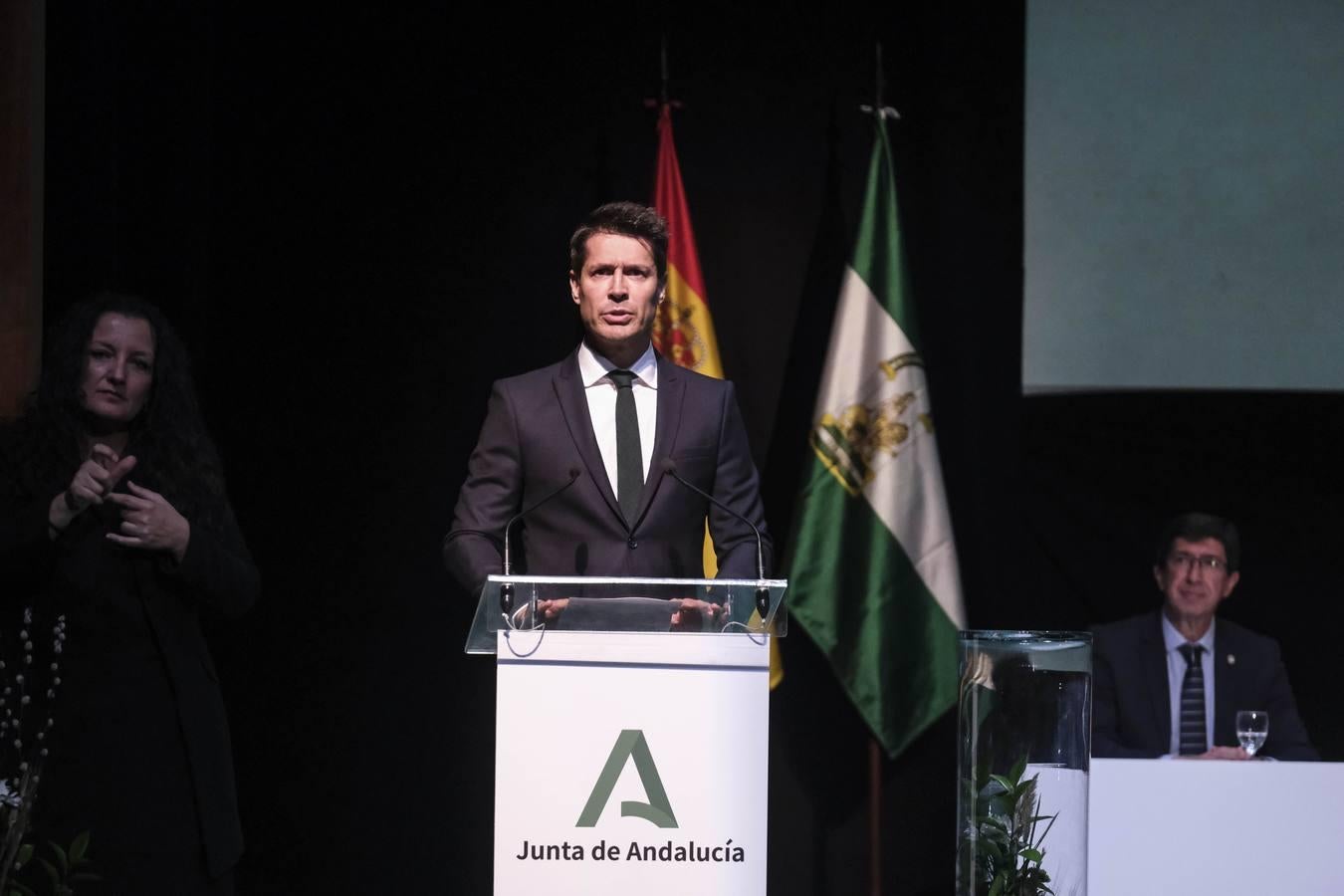 FOTOS: entrega de Banderas de Andalucía en el Teatro de Las Cortes de San Fernando