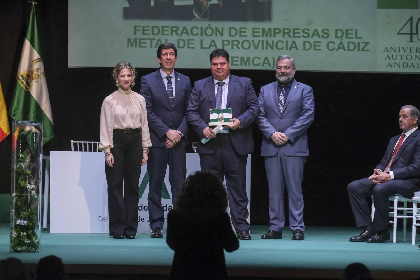 FOTOS: entrega de Banderas de Andalucía en el Teatro de Las Cortes de San Fernando