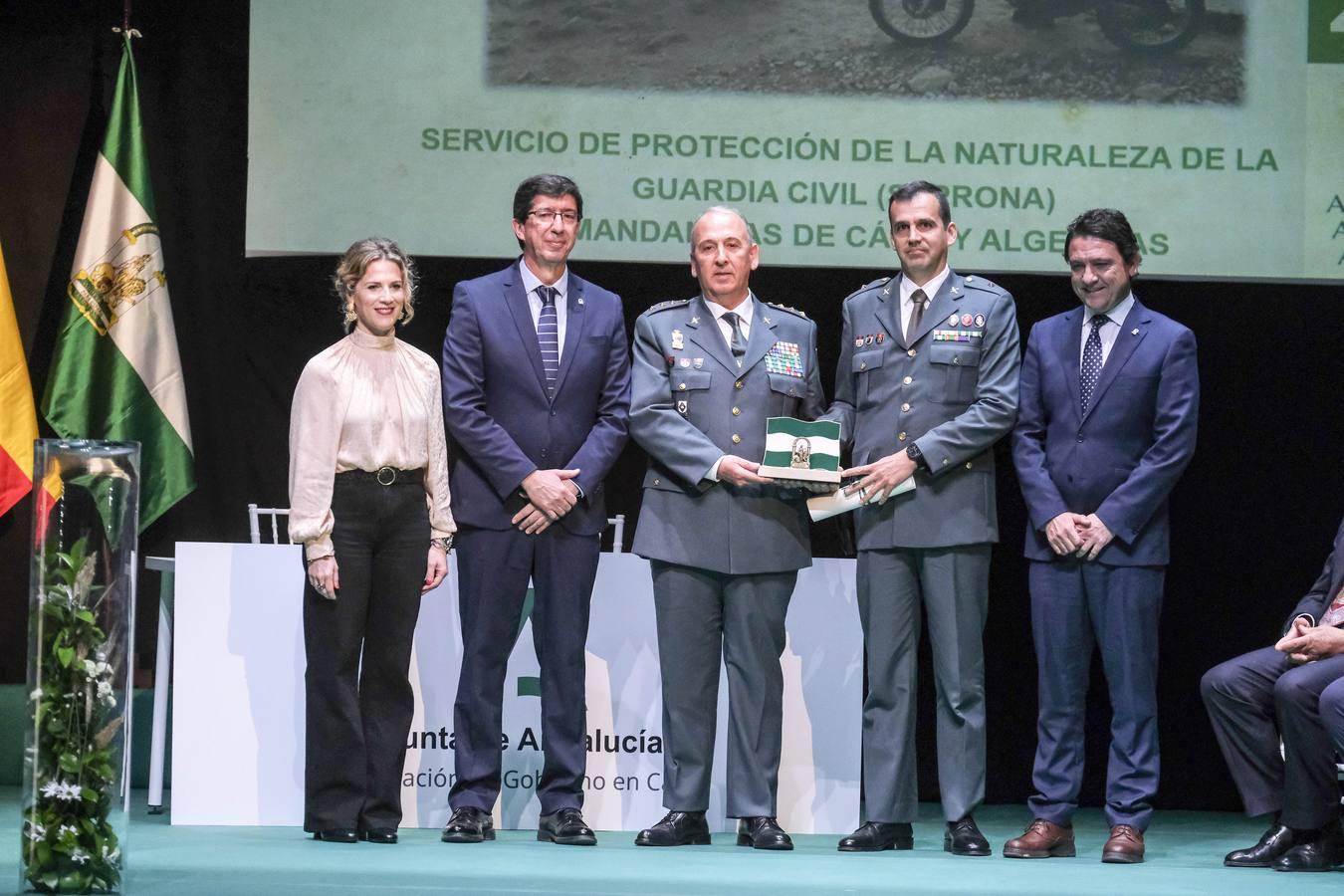 FOTOS: entrega de Banderas de Andalucía en el Teatro de Las Cortes de San Fernando