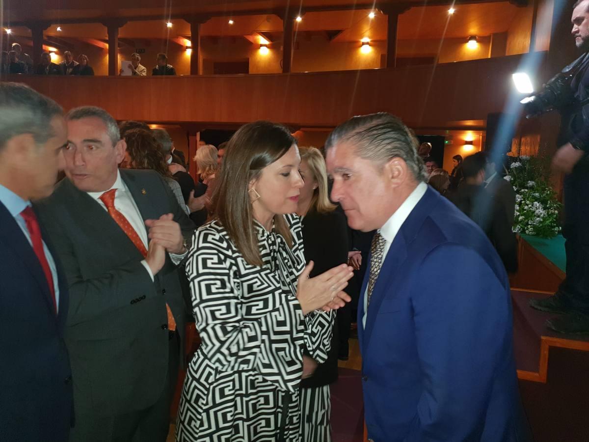 FOTOS: entrega de Banderas de Andalucía en el Teatro de Las Cortes de San Fernando