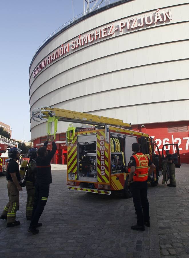 Simulacro de evacuación en el Sánchez-Pizjuán