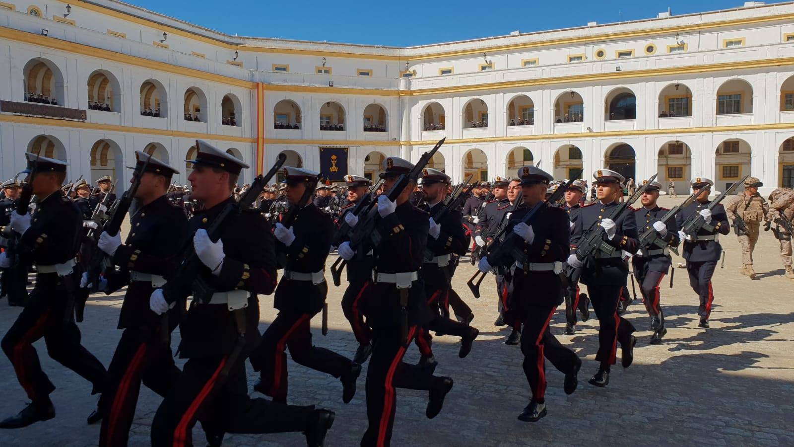 FOTOS: Parada y desfile militar por el 483 aniversario de la Infantería de Marina