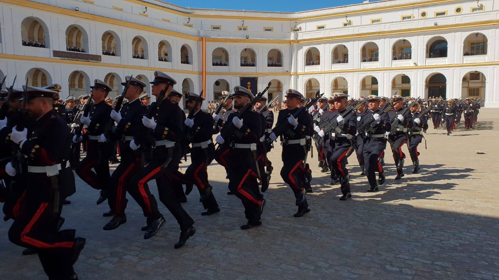 FOTOS: Parada y desfile militar por el 483 aniversario de la Infantería de Marina