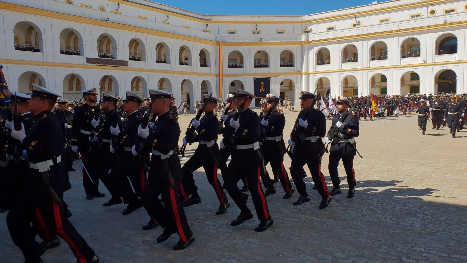 FOTOS: Parada y desfile militar por el 483 aniversario de la Infantería de Marina