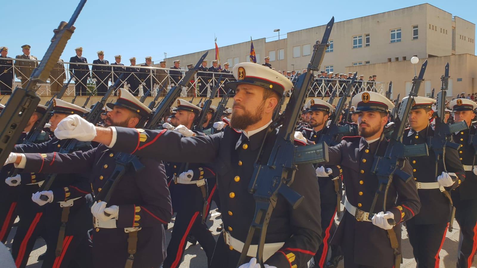 FOTOS: Parada y desfile militar por el 483 aniversario de la Infantería de Marina