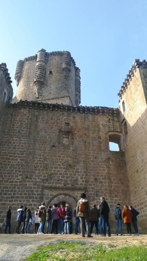 Las visitas al Castillo de Belalcázar con motivo del 28-F, en imágenes