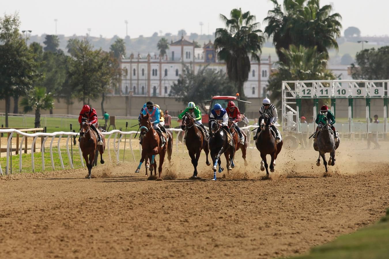 En imágenes, el inicio de las carreras de caballos de Pineda