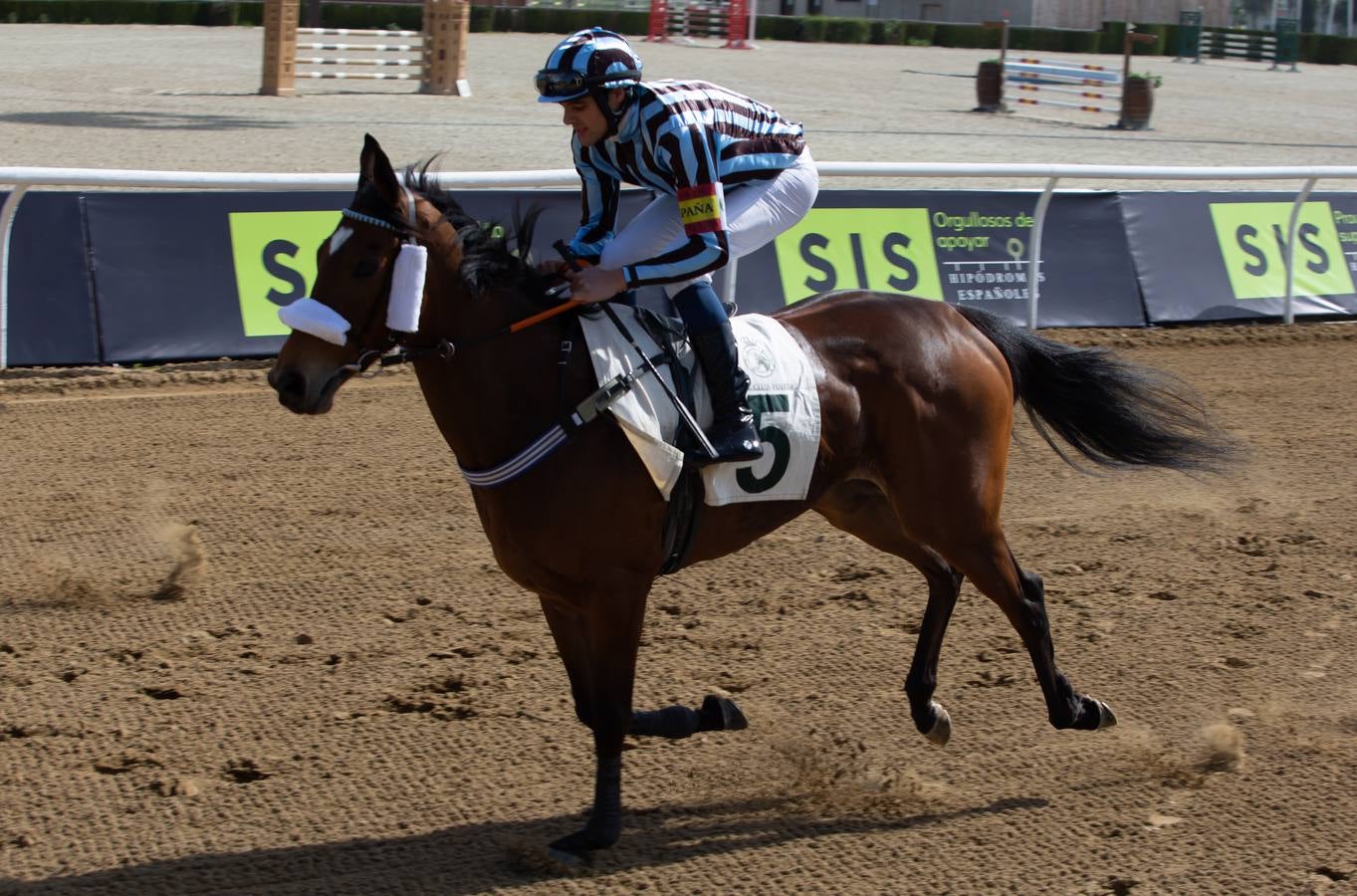 En imágenes, el inicio de las carreras de caballos de Pineda