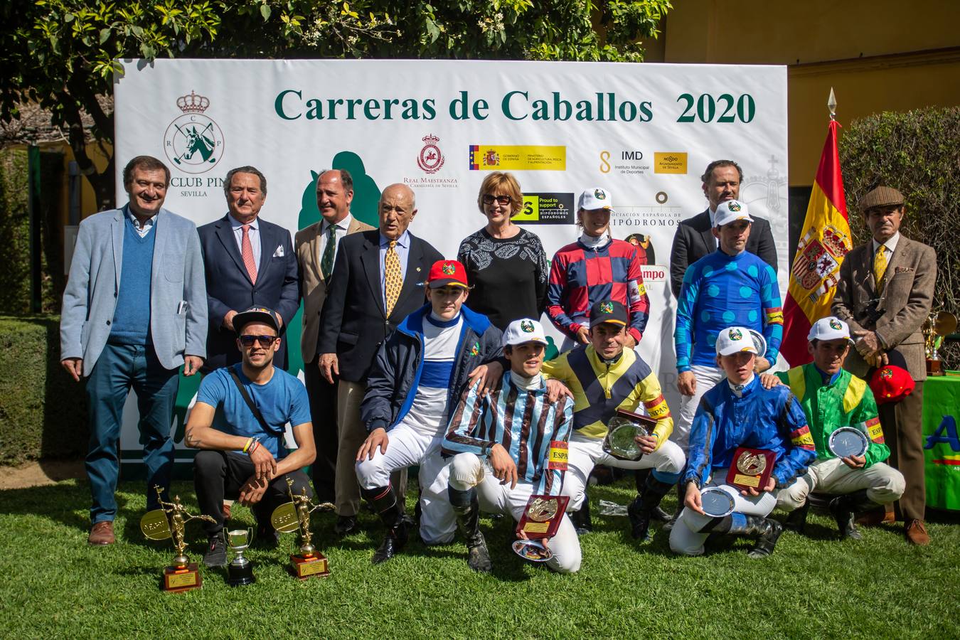 En imágenes, el inicio de las carreras de caballos de Pineda