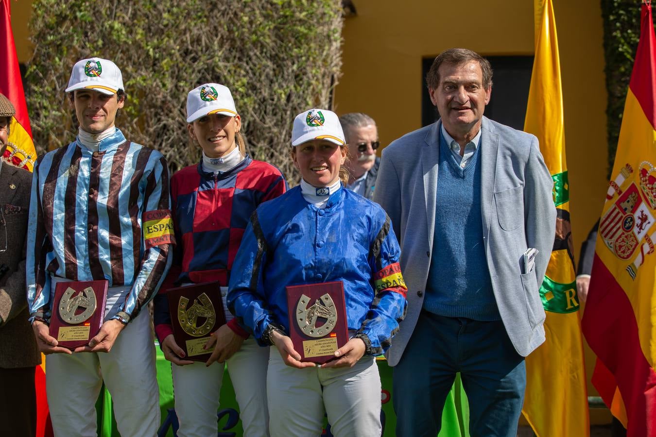 En imágenes, el inicio de las carreras de caballos de Pineda