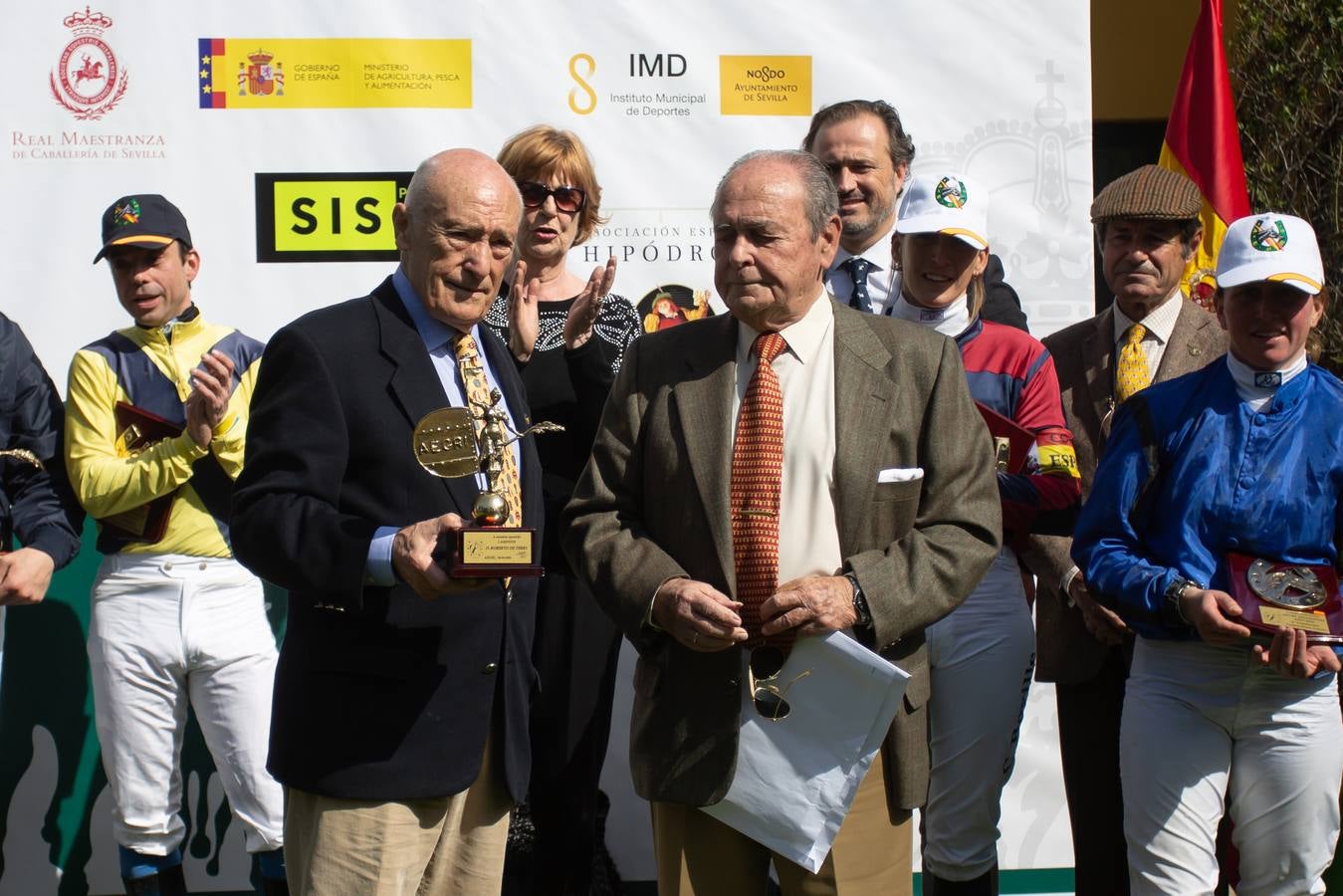 En imágenes, el inicio de las carreras de caballos de Pineda