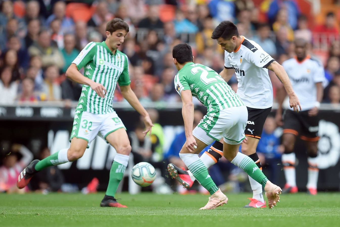 En imágenes, la derrota del Betis ante el Valencia en Mestalla