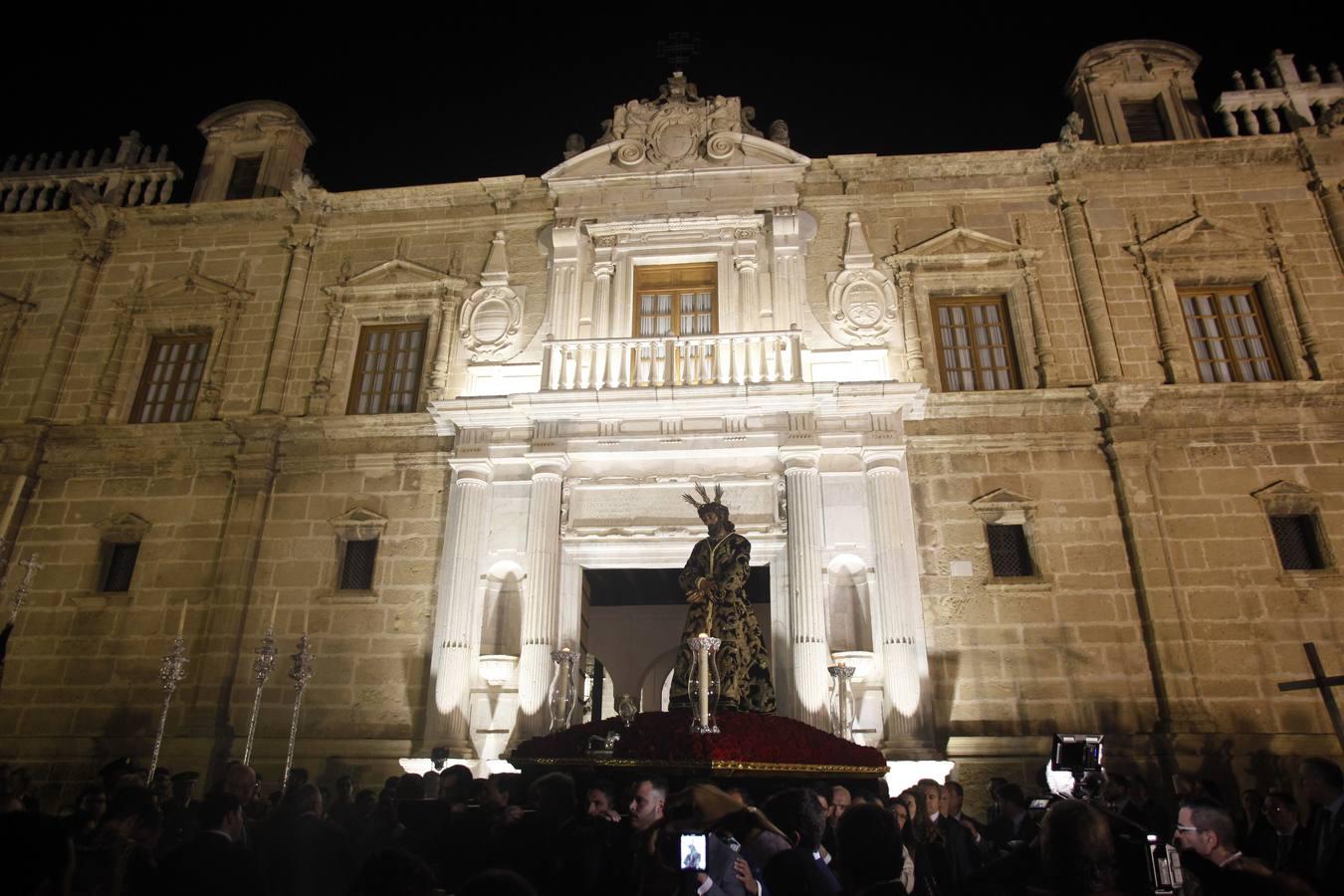 Las mejores imágenes del vía crucis del Señor de la Sentencia