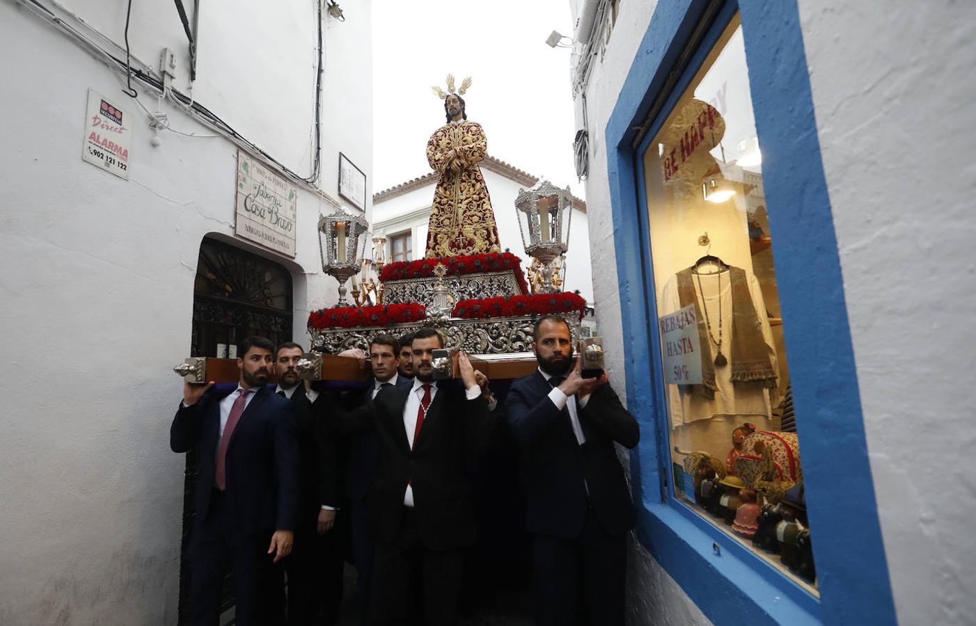 El Vía Crucis del Señor de la Sentencia de Córdoba, en imágenes