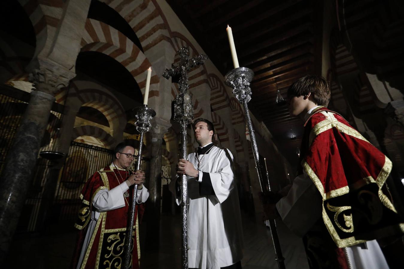 El Vía Crucis del Señor de la Sentencia de Córdoba, en imágenes