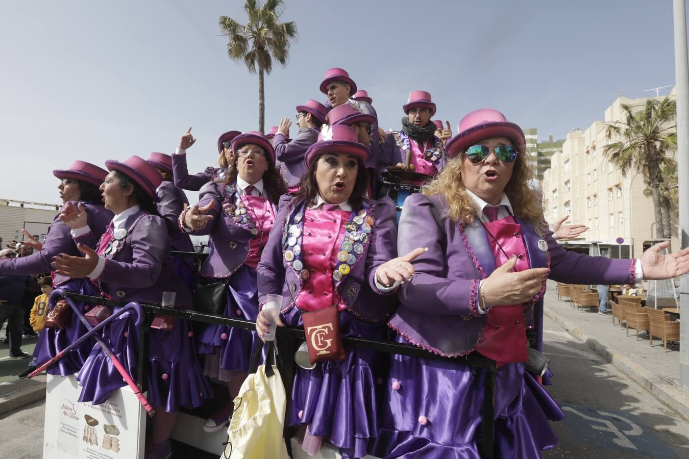 FOTOS: Cádiz se despide de febrero con los carruseles de coros el segundo sábado de carnaval