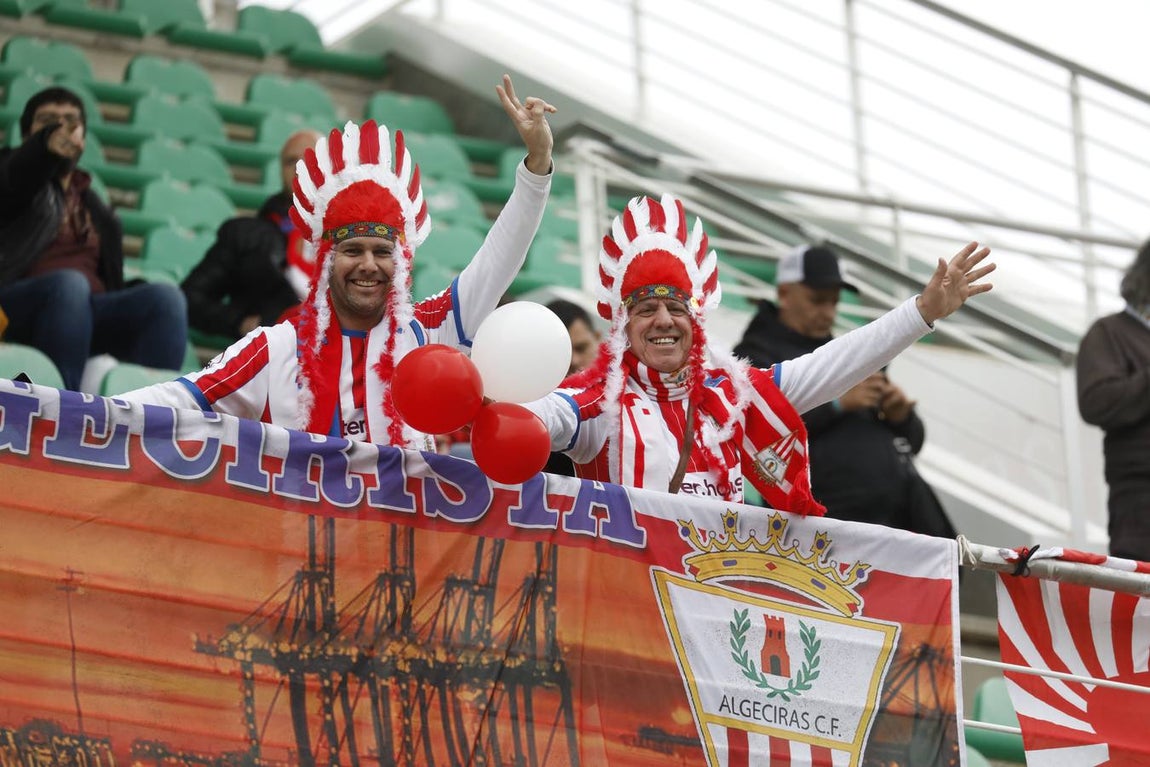 El ambiente en las gradas del estadio en el Córdoba CF-Algeciras, en imágenes