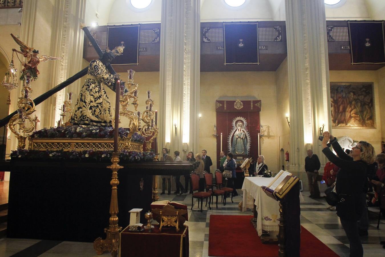 El Señor de la Salud de los Gitanos, preparado para el Vía Crucis de las Cofradías