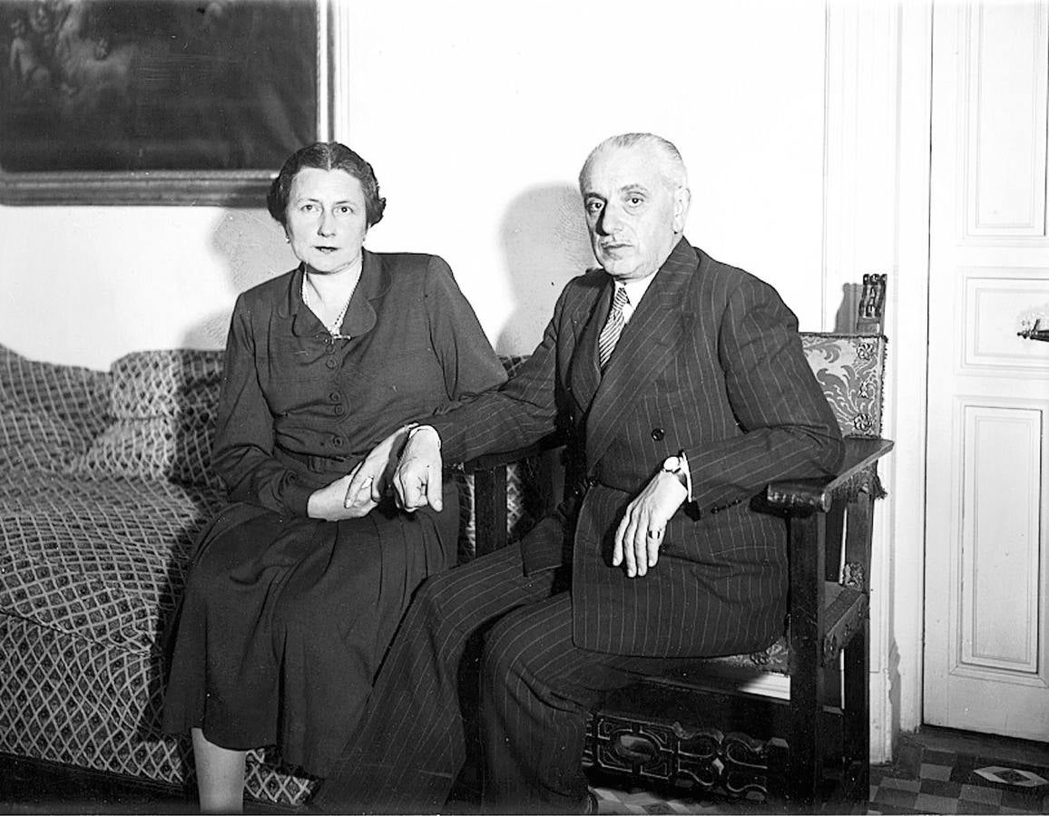 José Mª Pemán con su mujer, Carmen Domecq