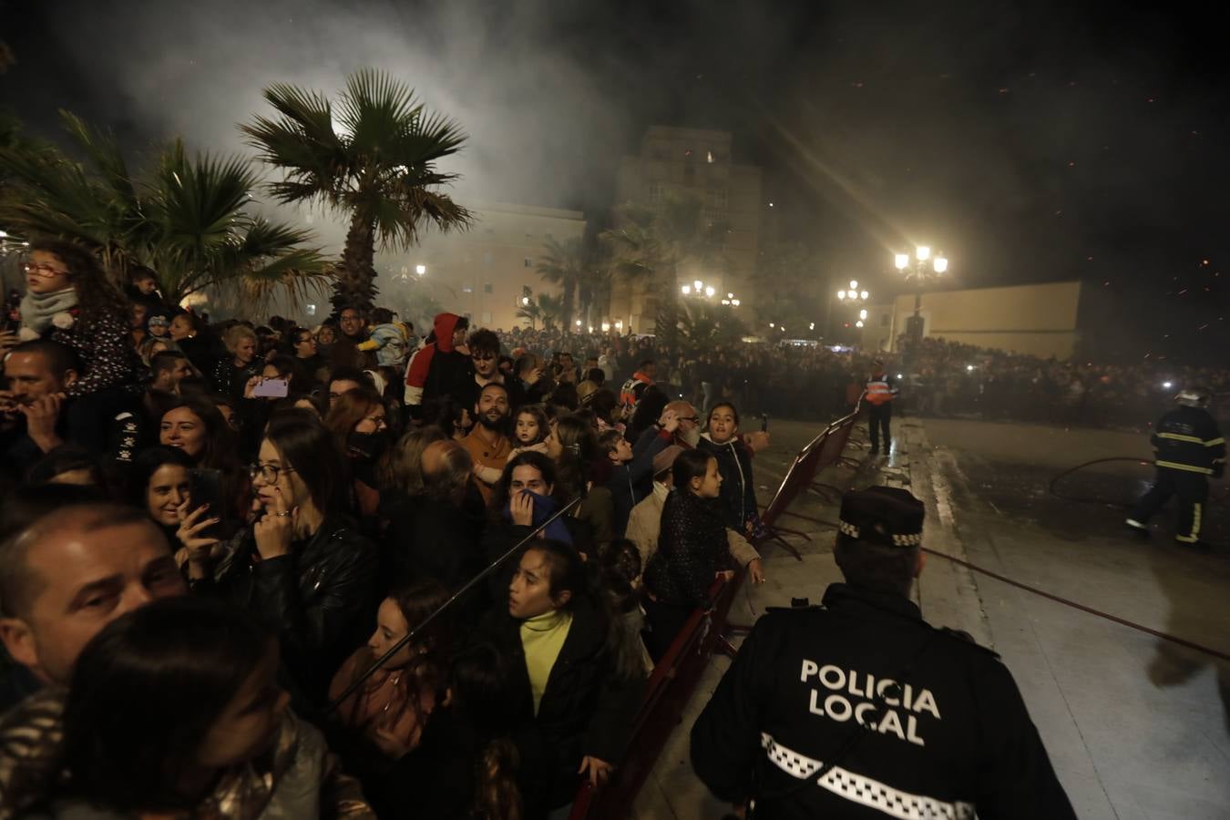 FOTOS: Quema de la Bruja Piti y fuegos artificiales desde La Caleta