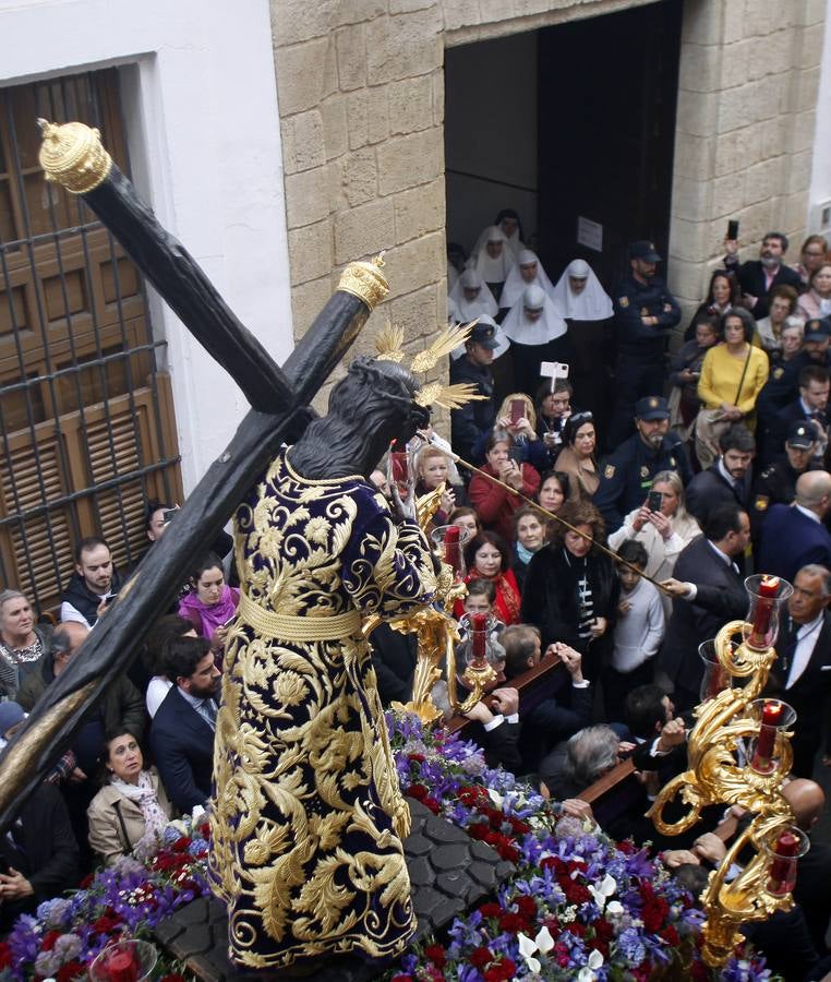 El Vía Crucis del Consejo de Hermandades y Cofradías de Sevilla, en imágenes (II)