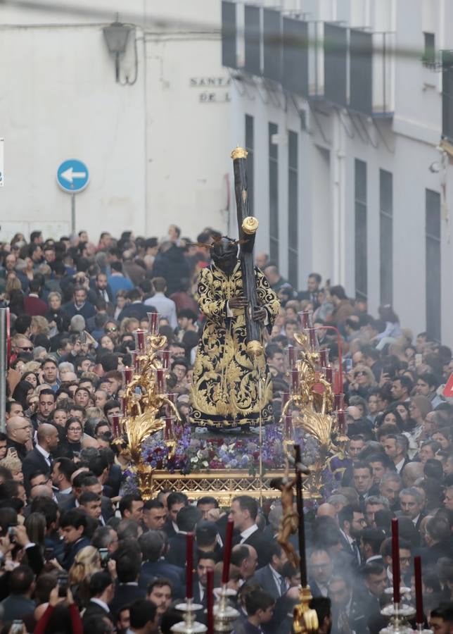 El Vía Crucis del Consejo de Hermandades y Cofradías de Sevilla, en imágenes