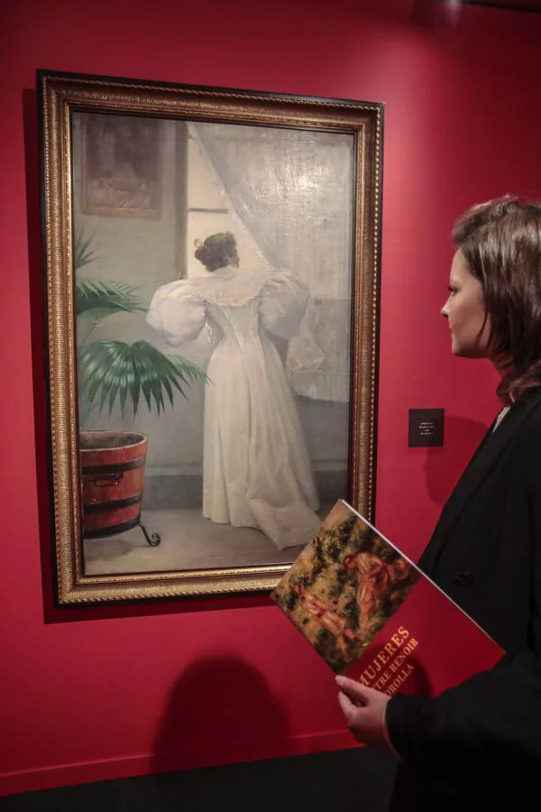 En imágenes, la exposición «Mujeres. Entre Renoir y Sorolla» en el Centro Fundación Unicaja de Sevilla