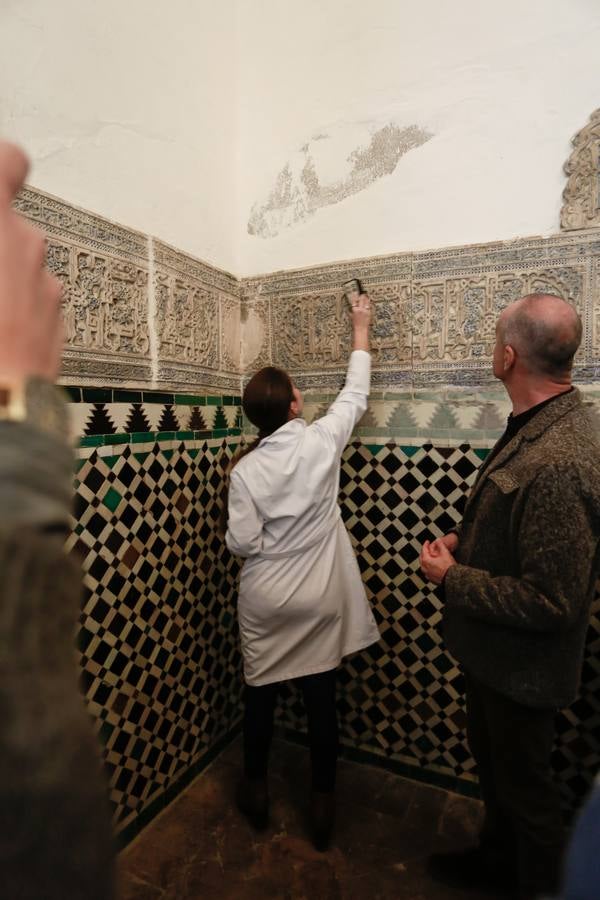 Visita a los trabajos de restauración de las yeserías del Real Alcázar