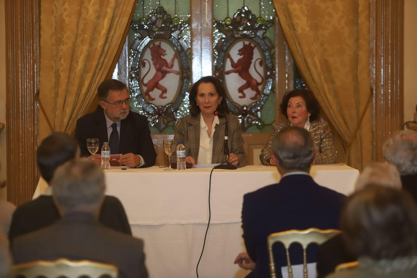 La conferencia de Ángeles Raya en El Templo de Córdoba, en imágenes