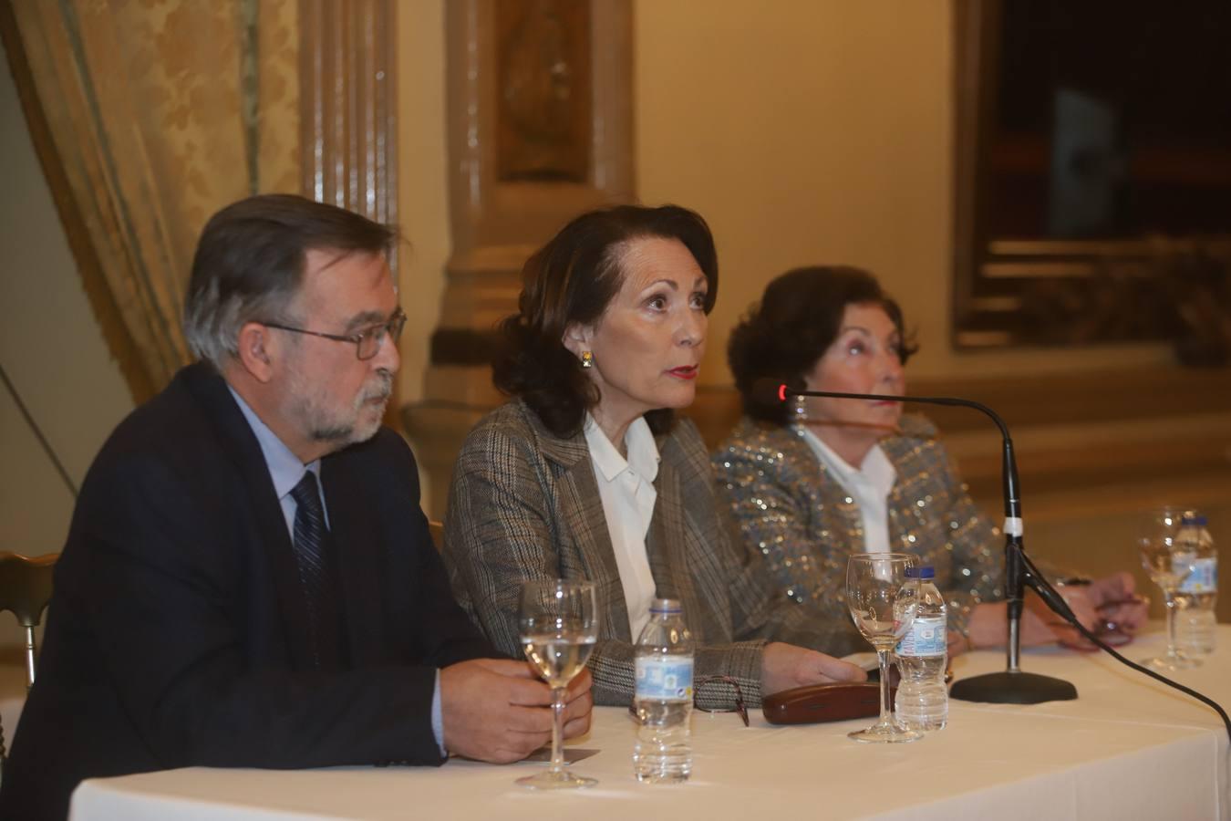 La conferencia de Ángeles Raya en El Templo de Córdoba, en imágenes