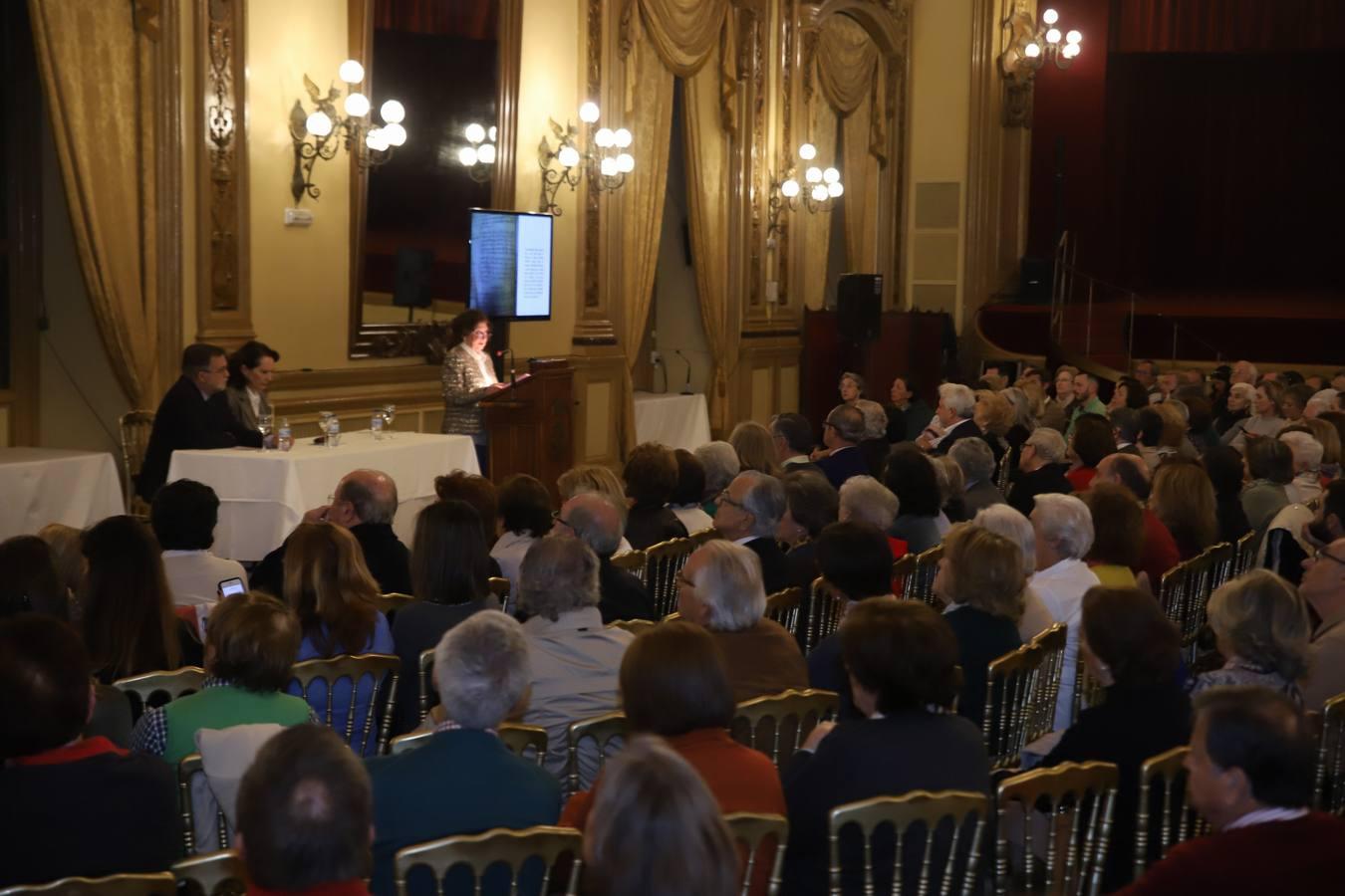 La conferencia de Ángeles Raya en El Templo de Córdoba, en imágenes