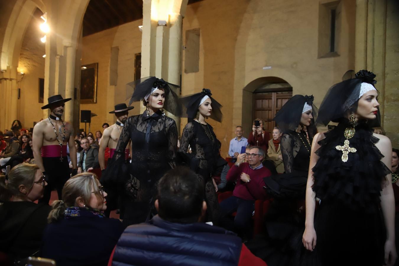 Moda flamenca y solidaria hecha en Córdoba, en imágenes