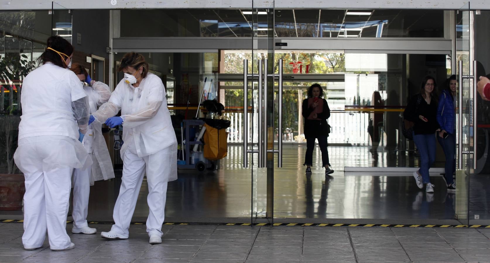 Desinfectan la Facultad de Comunicación de Sevilla tras un positivo por coronavirus