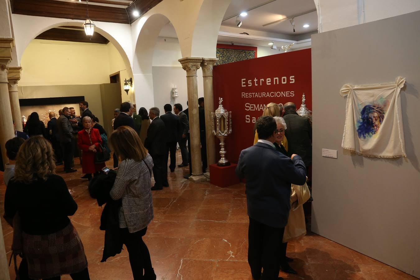 Los estrenos de la Semana Santa de Sevilla se exponen en el Mercantil