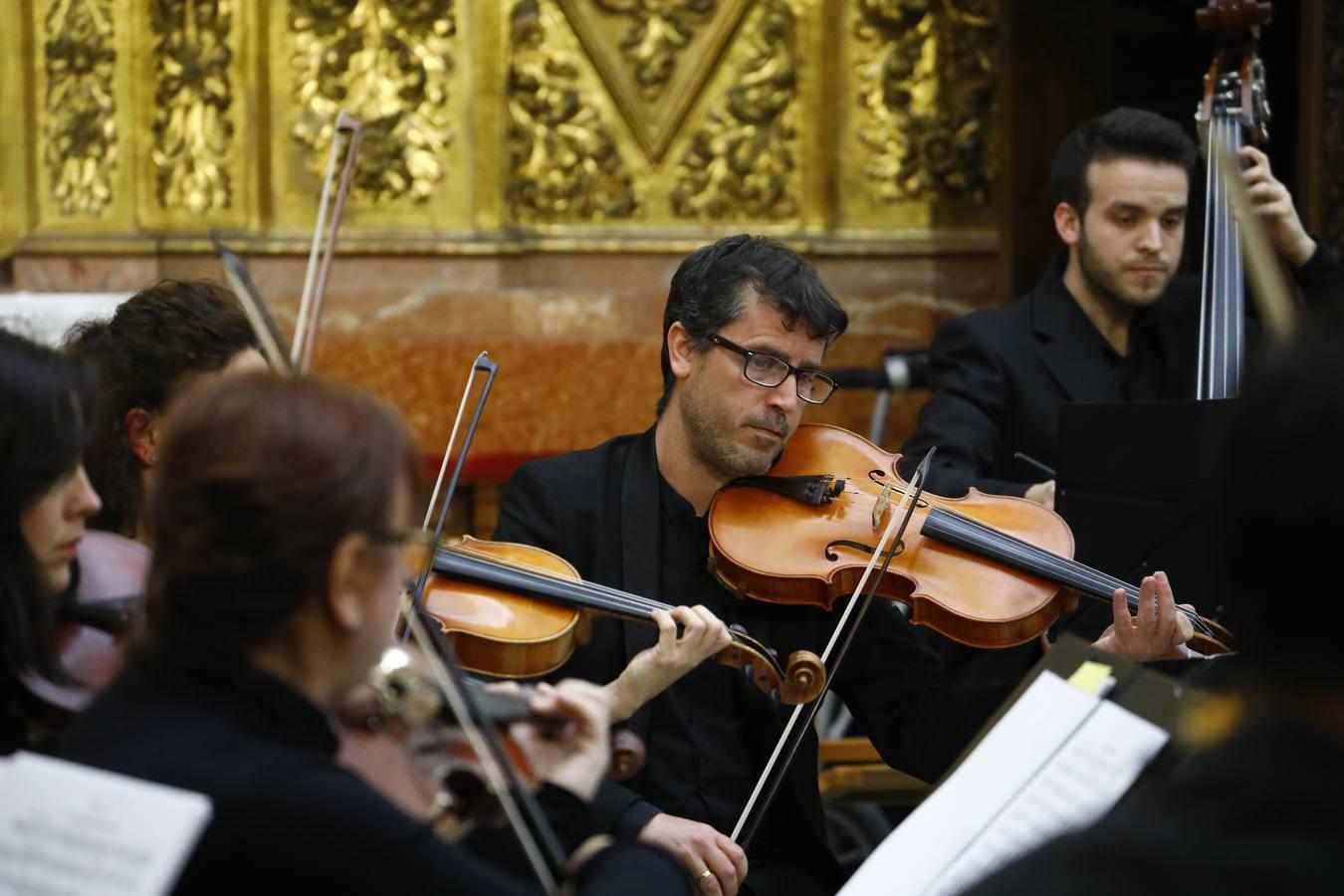 El concierto de la Orquesta y Coro de la Catedral de Córdoba en la Trinidad, en imágenes