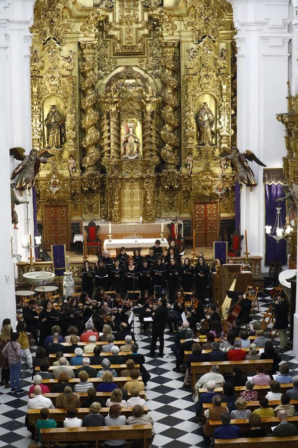 El concierto de la Orquesta y Coro de la Catedral de Córdoba en la Trinidad, en imágenes