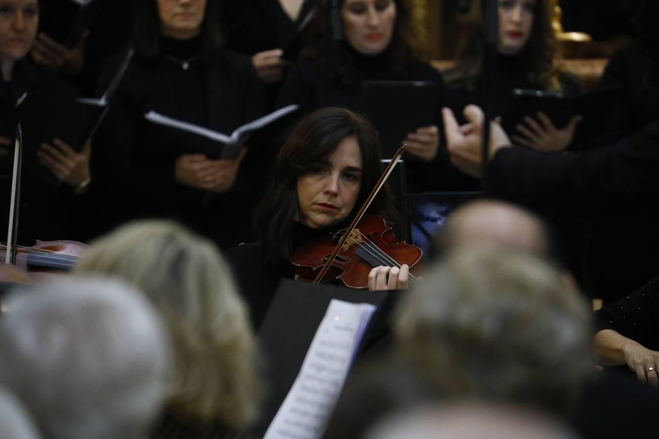 El concierto de la Orquesta y Coro de la Catedral de Córdoba en la Trinidad, en imágenes