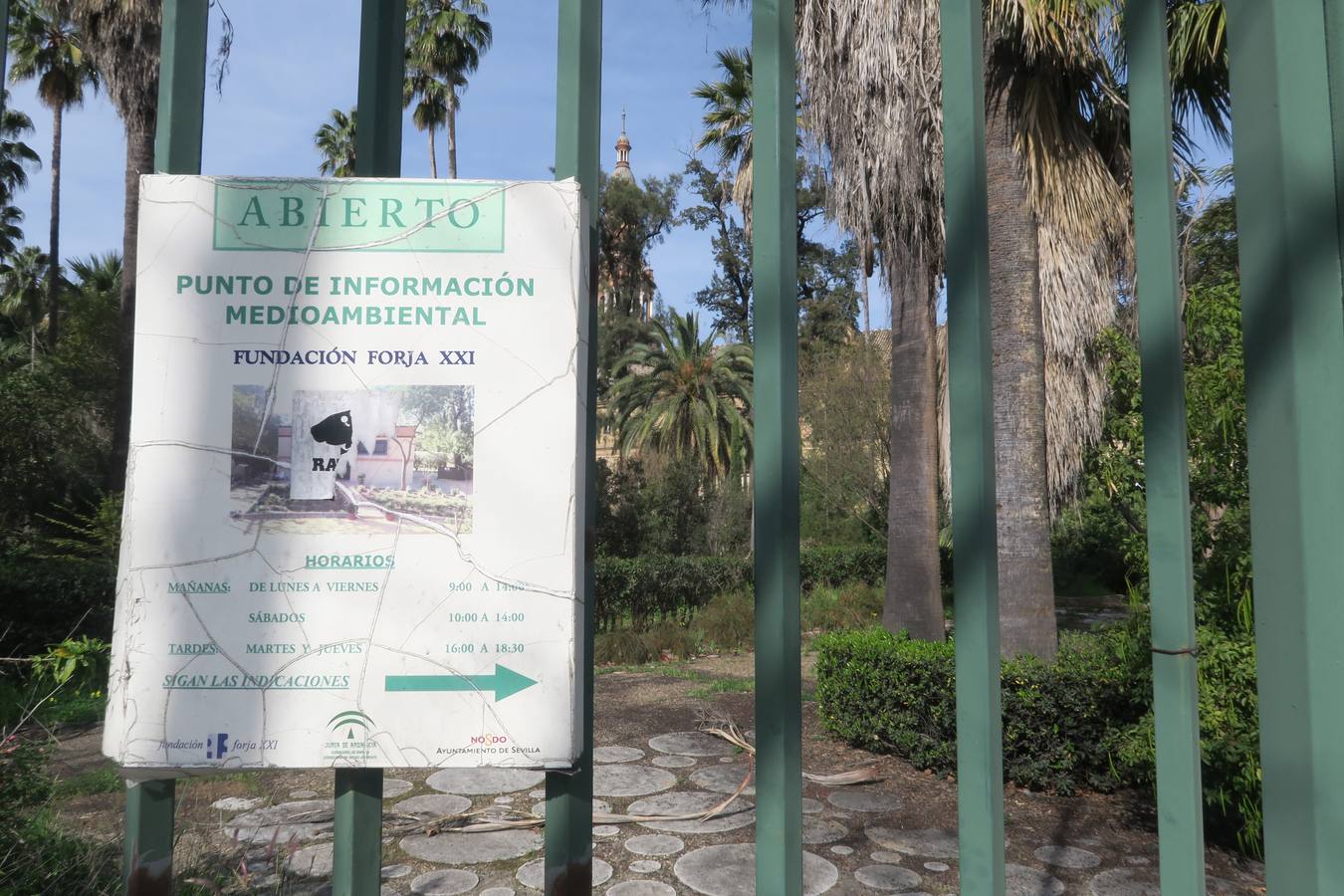 El abandono de parques y zonas verdes de Sevilla