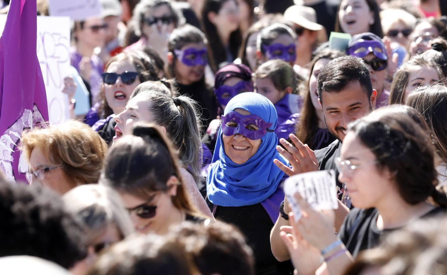 Las mejores imágenes de la manifestación del Día de la Mujer en Córdoba