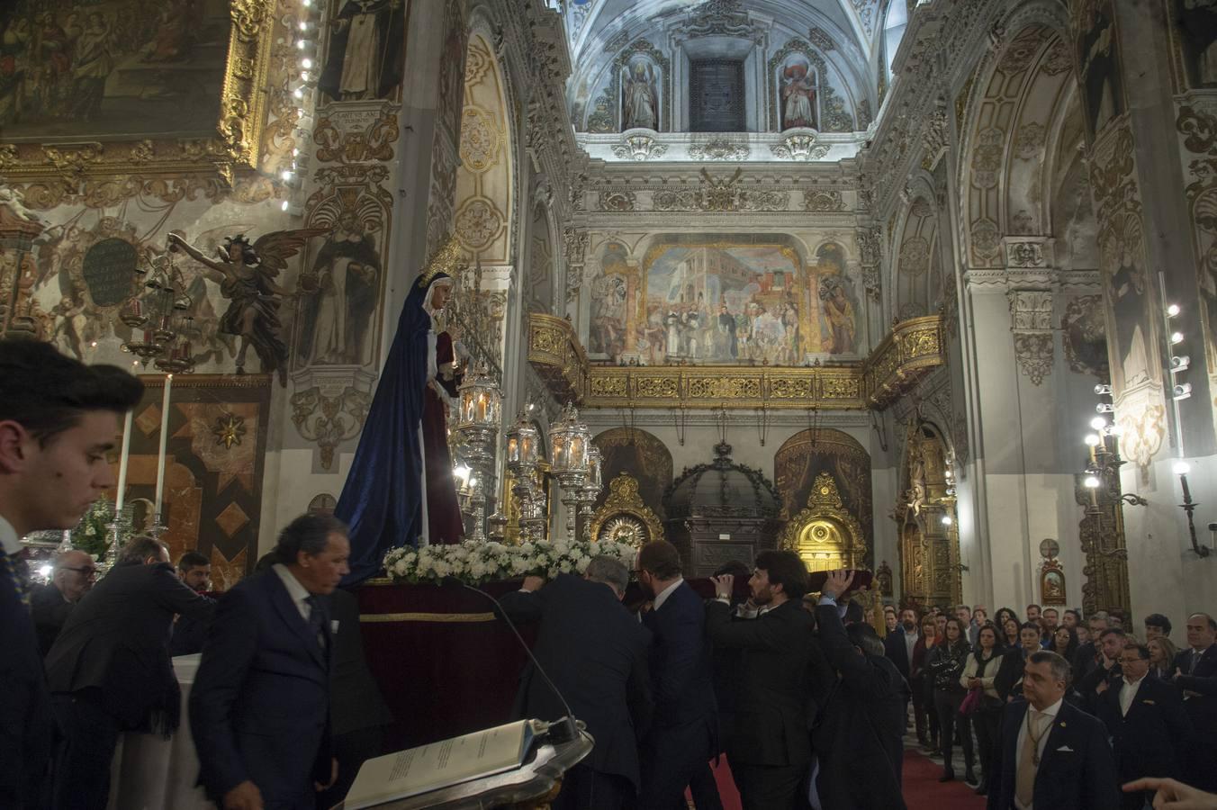 Vía crucis y traslado de Montserrat