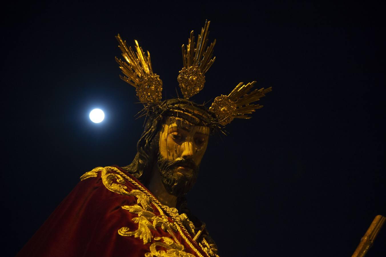 El vía crucis del Señor de la Salud y Buen Viaje