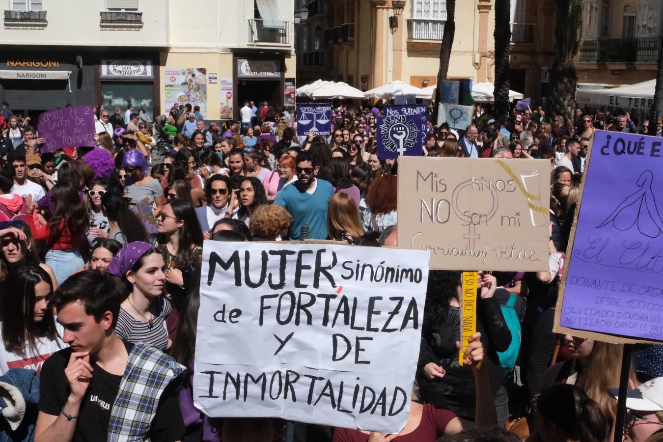 Fotos: Manifestación por el 8M en Cádiz