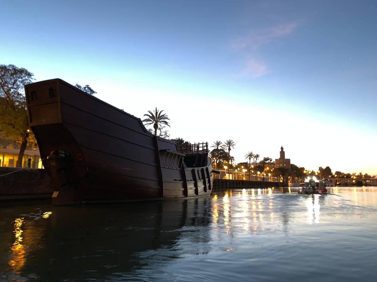 Las imágenes de la réplica de la Nao Victoria 500 en el Guadalquivir