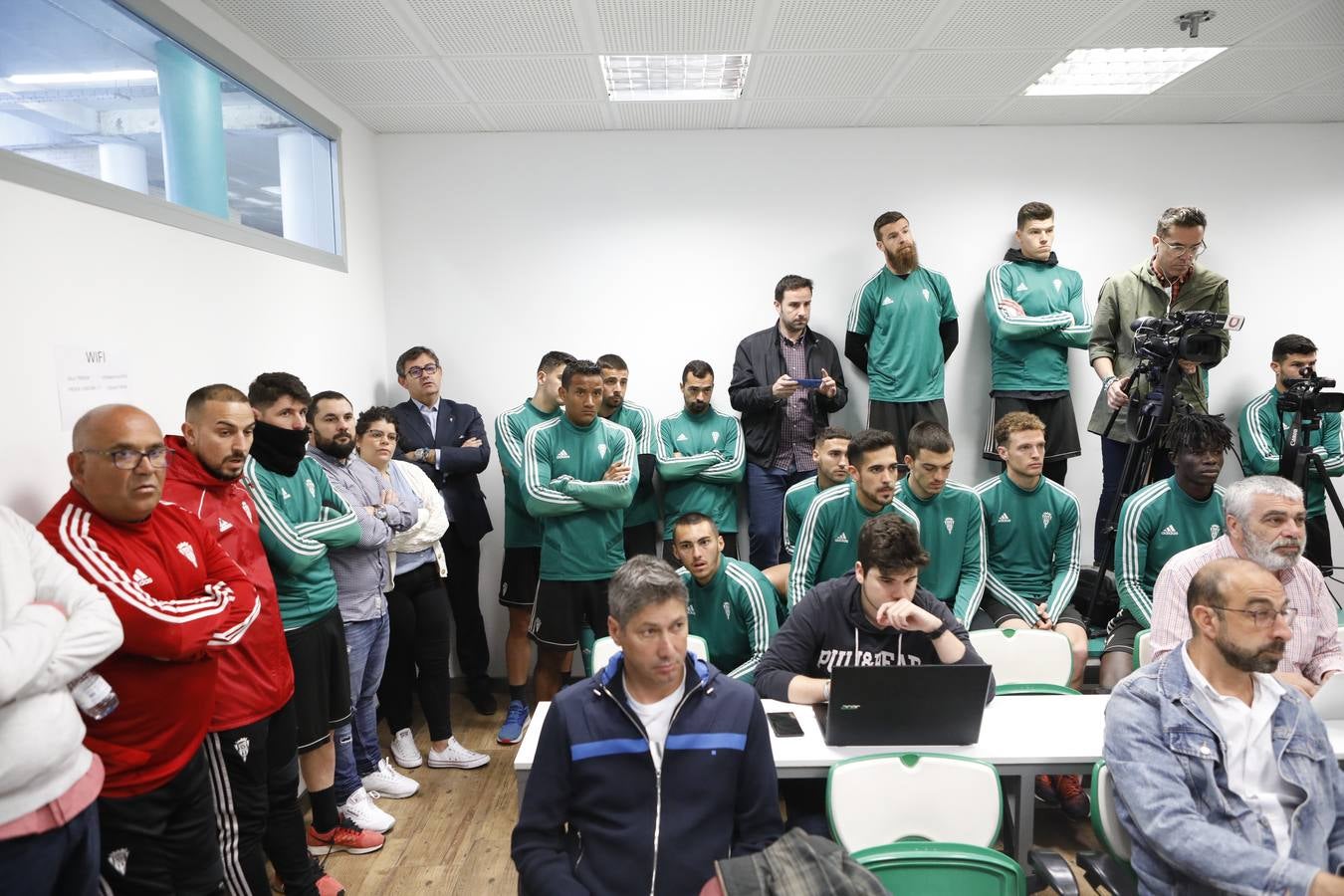 La despedida de Agné acompañado por la plantilla del Córdoba CF, en imágenes