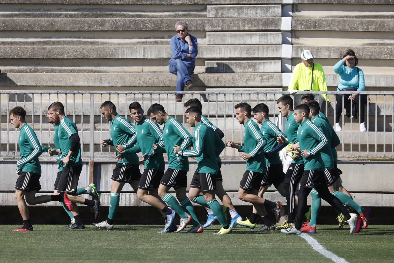 El primer entrenamiento de Juan Sabas en el Córdoba CF, en imágenes