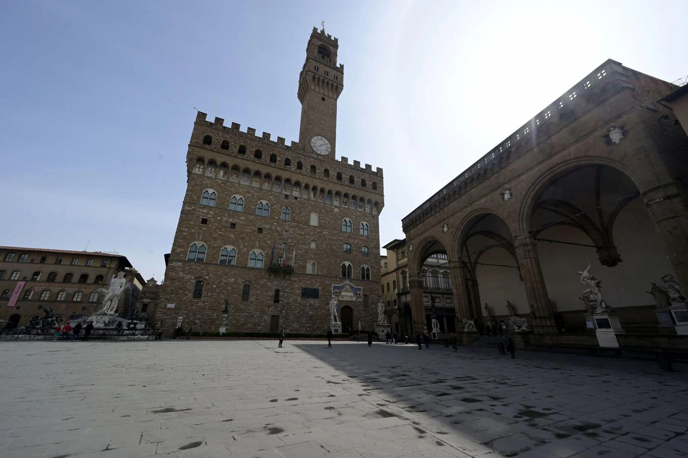 Florencia. La Plaza del Palacio Viejo de la turística ciudad florentina, prácticamente vacía