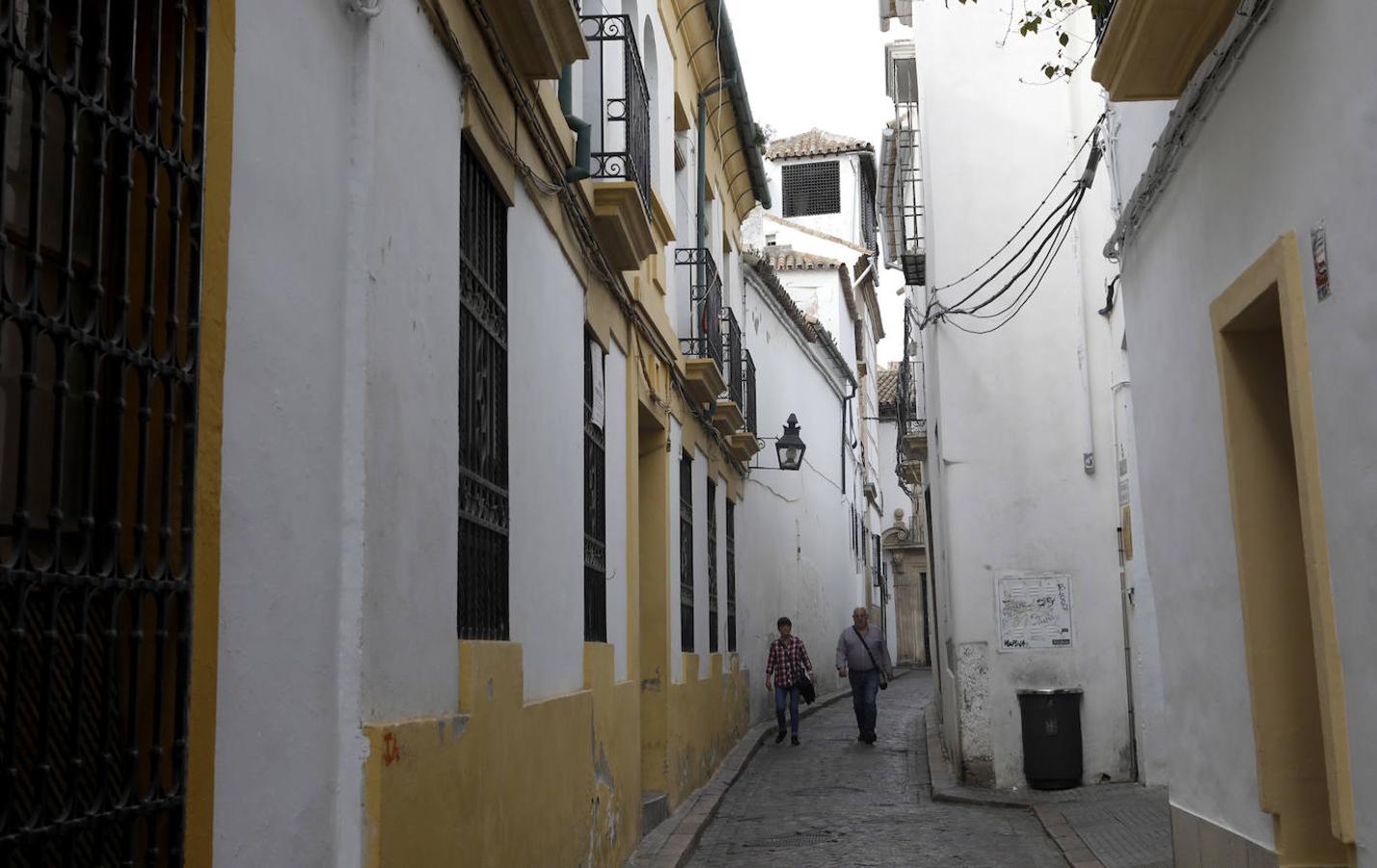 La calle Encarnación de Córdoba, en imágenes